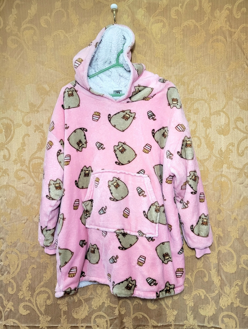 PUSHEEN The Cat Vanilla Underground Oodie Plush Lined Oversize Hoodie Pyjama Top